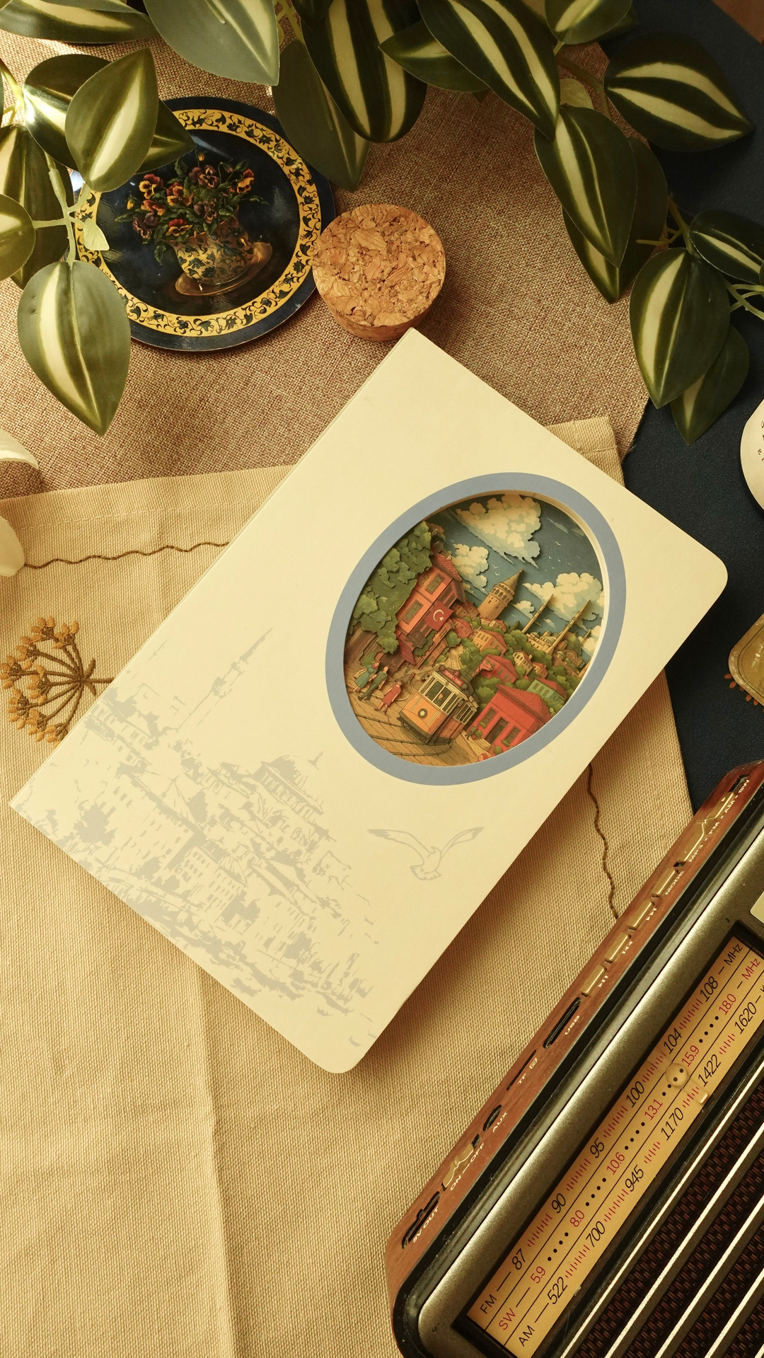 Nova Crafts Diorama 3D Katmanlı Defter Taksim Ve İstanbul Silueti  Temalı Noktalı Defter 80 Yaprak A5