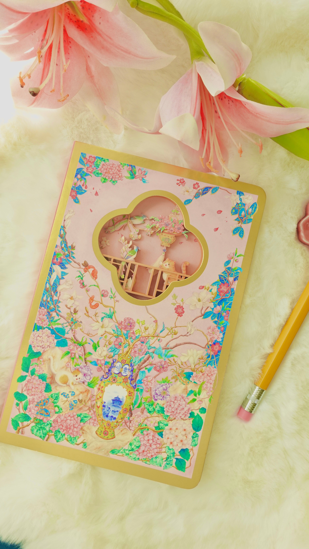 Nova Crafts Diorama 3D Katmanlı Defter Tatlı Kedi ve Kuş Temalı Pembe Kareli Defter 80 Yaprak A5