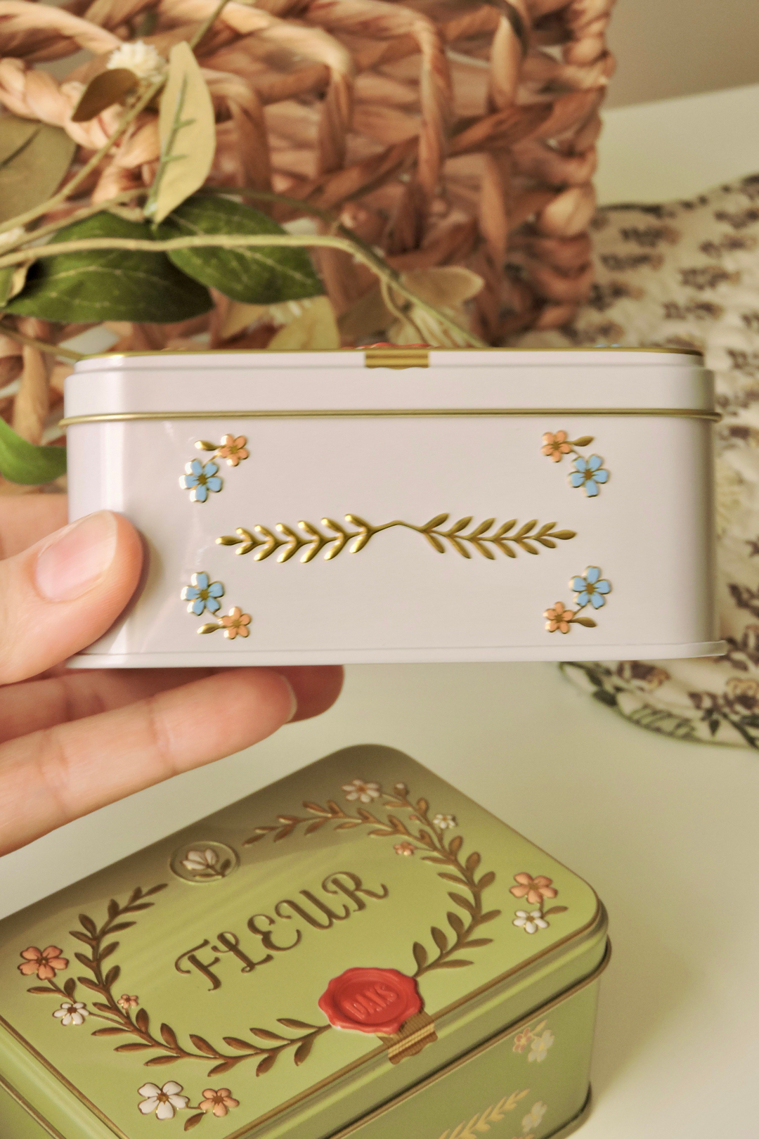 Nova Crafts Felur Beyaz  Vintage Metal Organizer Kutusu