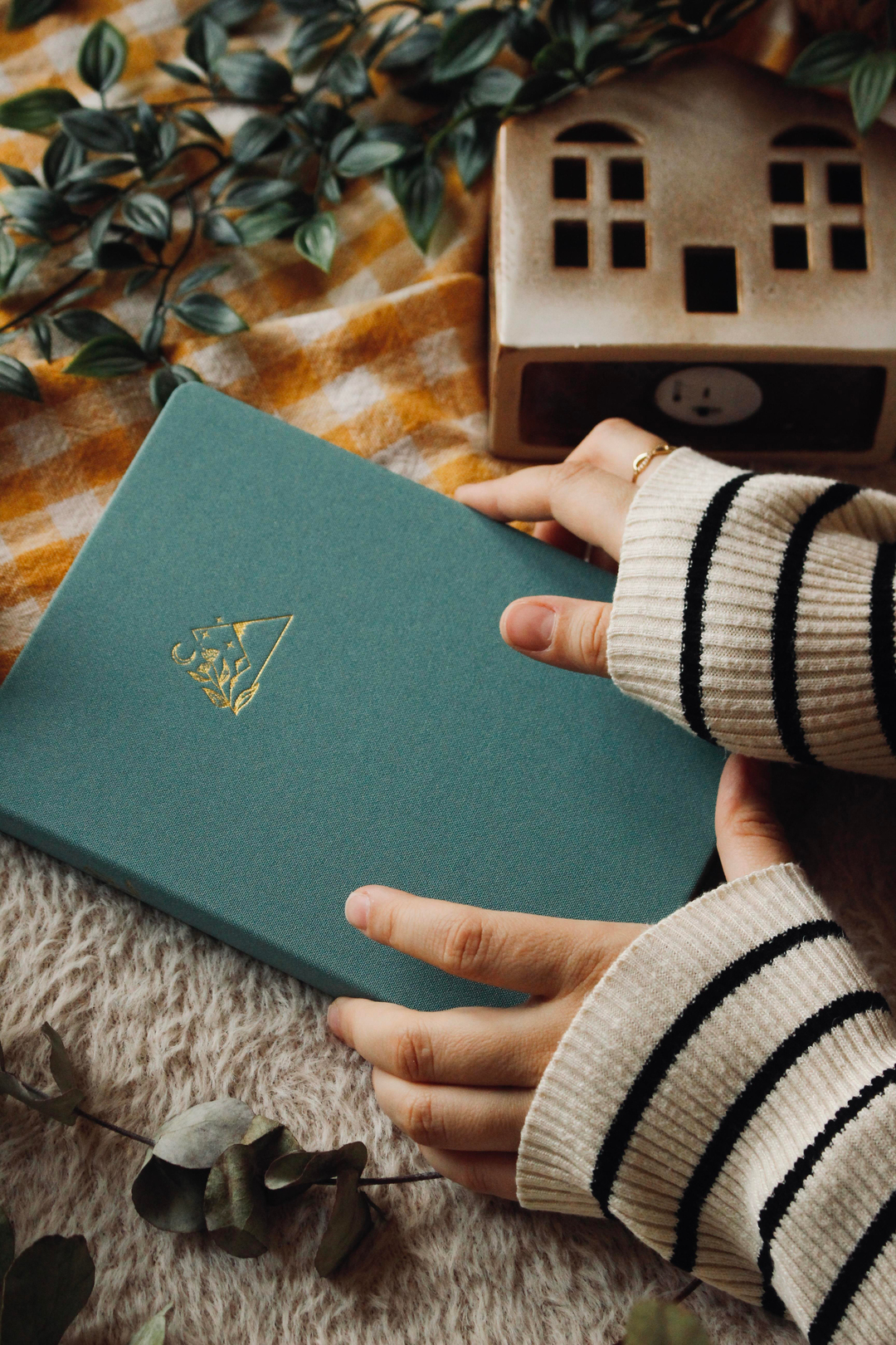 Nova Crafts Gizli Dağ Bahçesi Su yeşili Keten (Kanvas) Defter