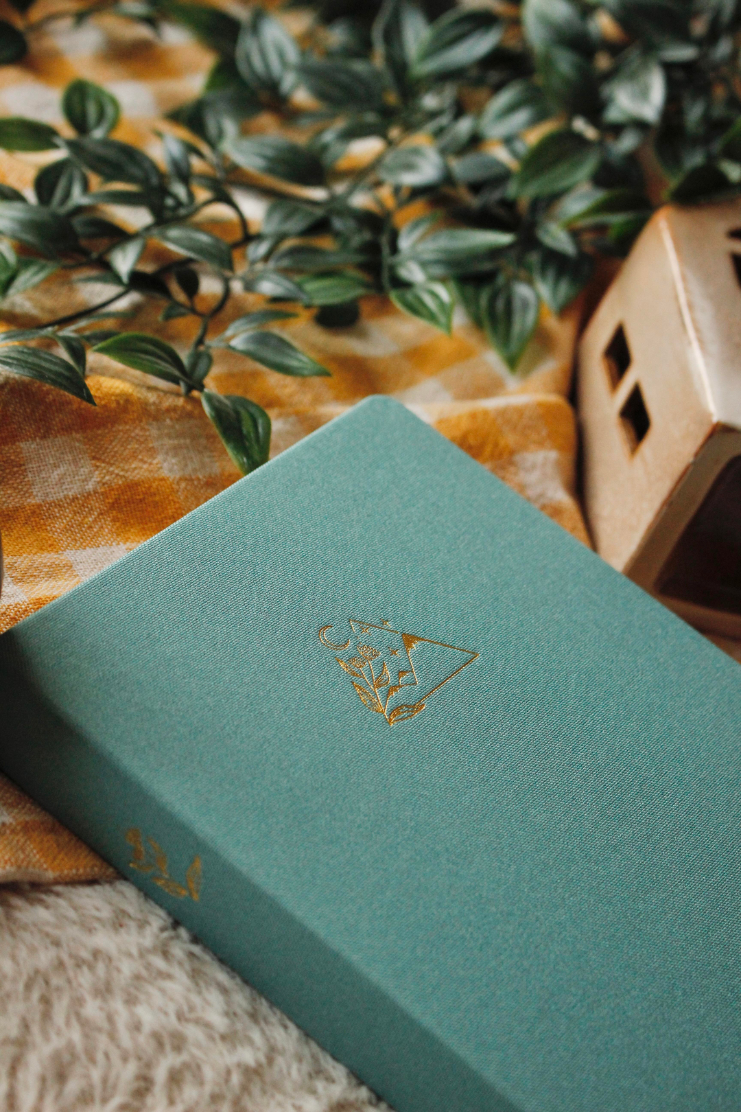 Nova Crafts Gizli Dağ Bahçesi Su yeşili Keten (Kanvas) Defter