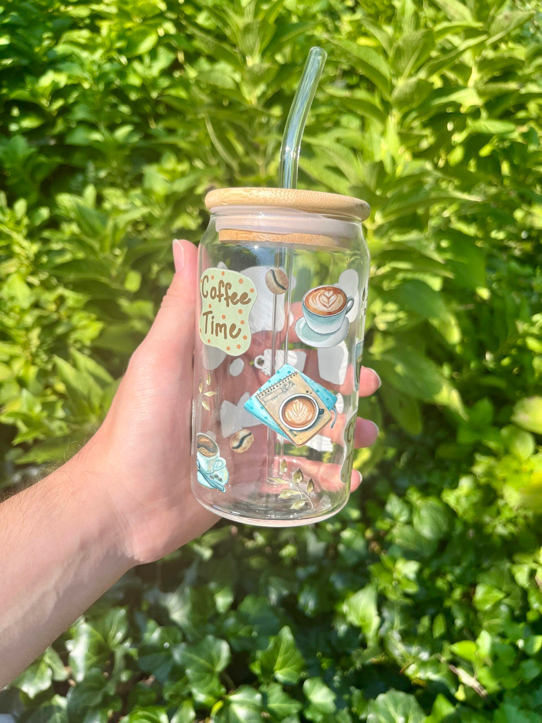 Nova Crafts Kahve Temalı Cam Pipetli Bambu Kapaklı Isıya Dayanıklı Bardak - 330 ml Kapasite ile Şık ve Fonksiyonel Tasarım