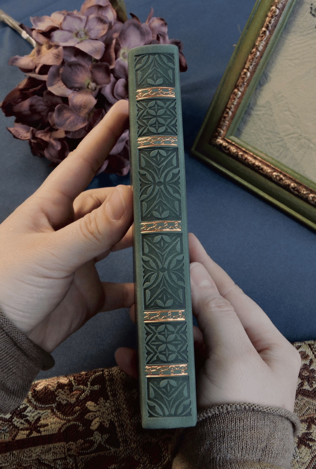 Nova Crafts Mistik Kabartmalı Yeşil Çizgili Defter