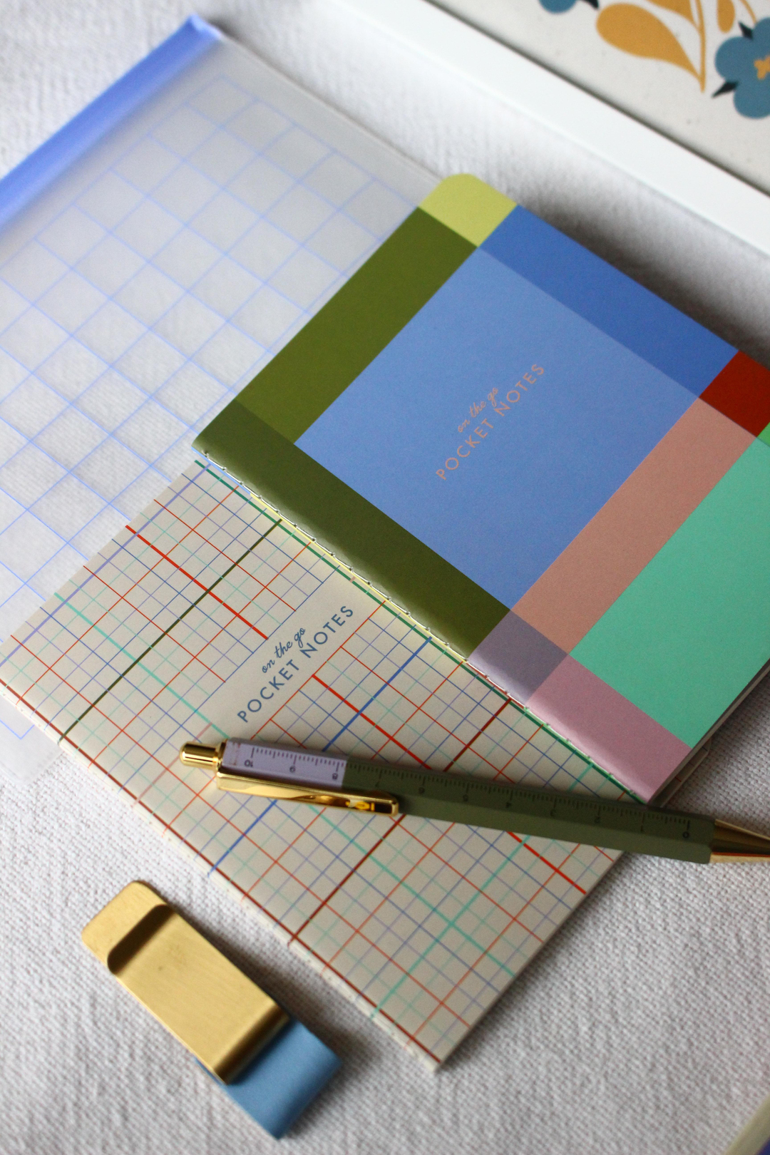 Nova Crafts Pockets Notes Kırtasiye Seti KIKKERLAND (A5 dosyalık , 2 a6 defter , Klips , Özel Cetvelli Kalem)
