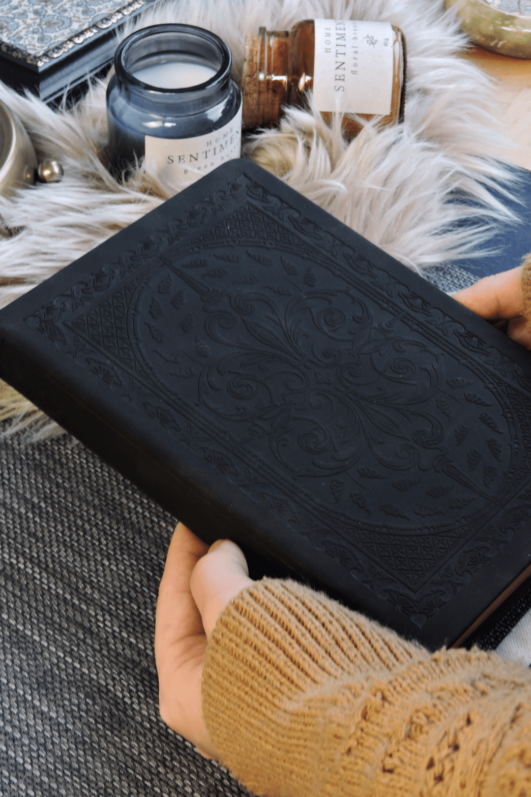 Nova Crafts Siyah Kabartmalı Çizgili Defter (256 sayfa)