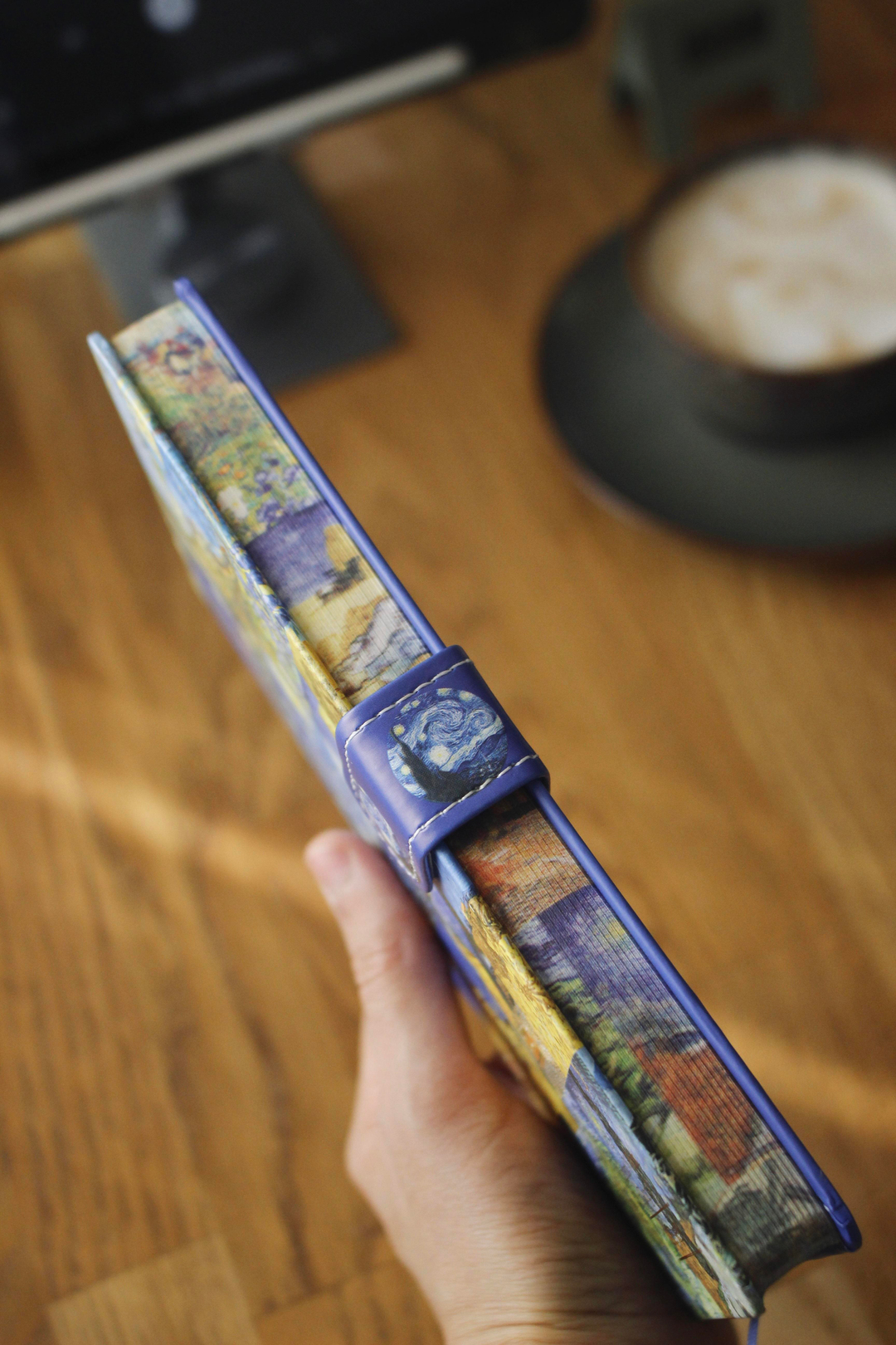 Nova Crafts Van Gogh Yıldızlı Gece Temalı Tüm Eserler Yeşil Manzara Temalı Ajanda – Süresiz Tarihsiz Ajanda | Van Gogh Defter