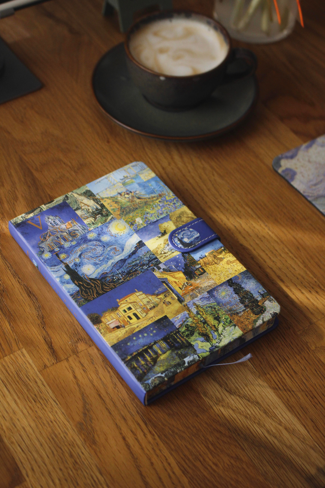 Nova Crafts Van Gogh Yıldızlı Gece Temalı Tüm Eserler Yeşil Manzara Temalı Ajanda – Süresiz Tarihsiz Ajanda | Van Gogh Defter