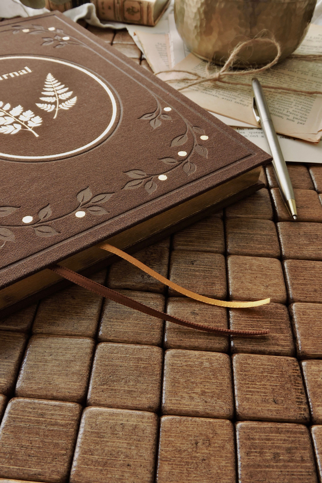 Nova Crafts Zarafet Serisi |  Kahverengi Yaldızlı Keten Çizgili Journal Defter  