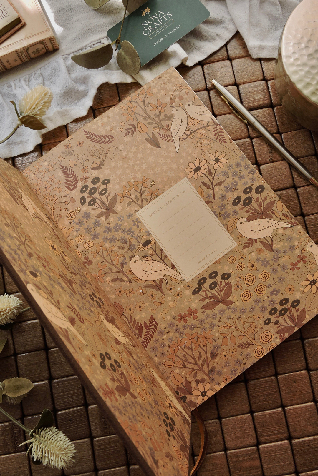 Nova Crafts Zarafet Serisi |  Kahverengi Yaldızlı Keten Çizgili Journal Defter  
