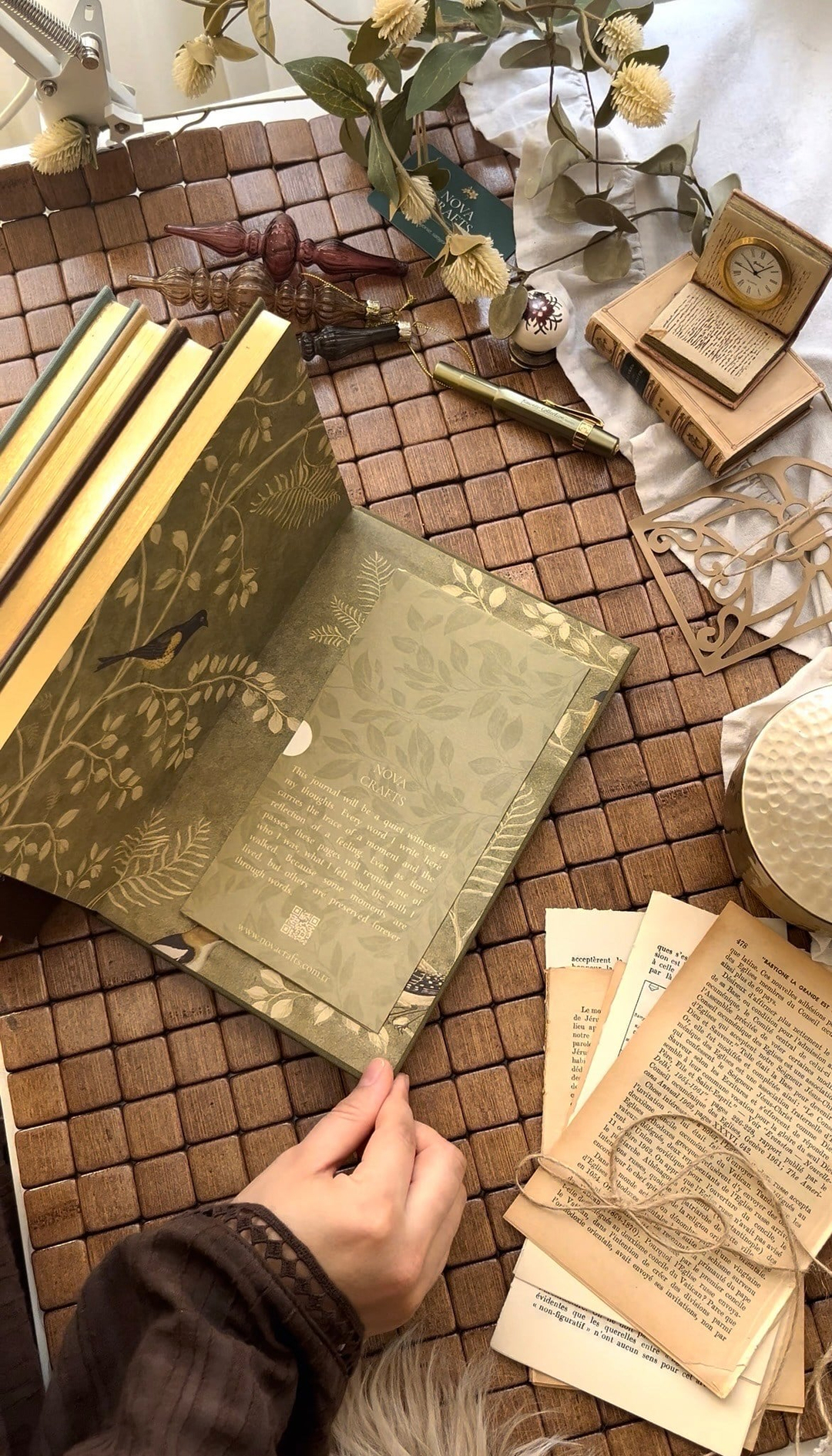 Nova Crafts Zarafet Serisi |  Turuncu Yaldızlı Keten Çizgili Defter  
