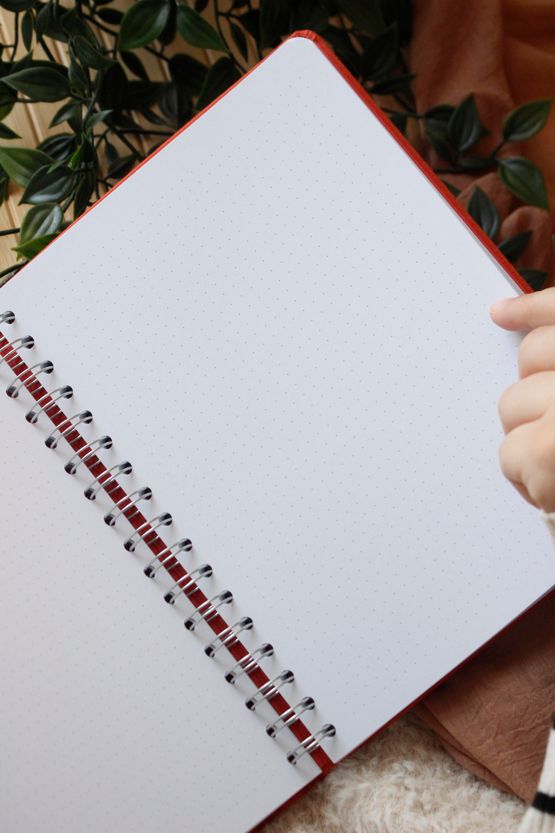 NovaCrafts Turuncu Keten Kapaklı Defter - Gizli Spiral, Lastikli & Şık Tasarım