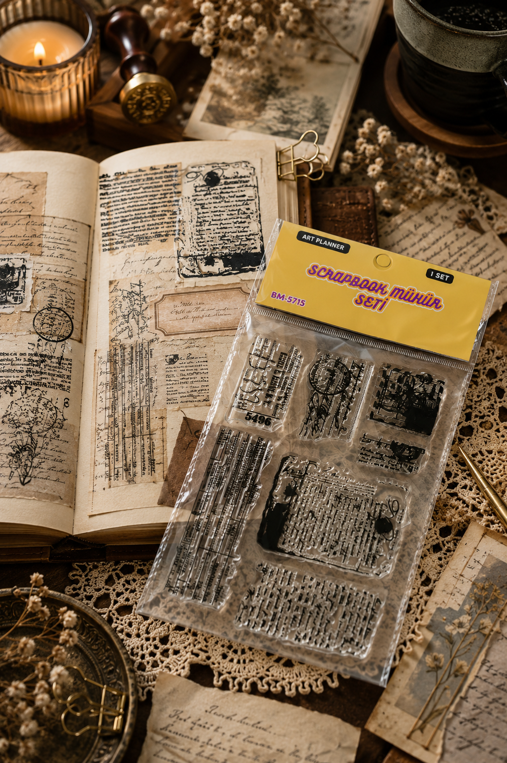 Yazı Temalı Istampa Sayfası ( Sayfada 7 adet stamp , bir adet silikon tutucu bulunur) MÜREKKEP VE PEDİ AYRI SATILMAKTADIR.