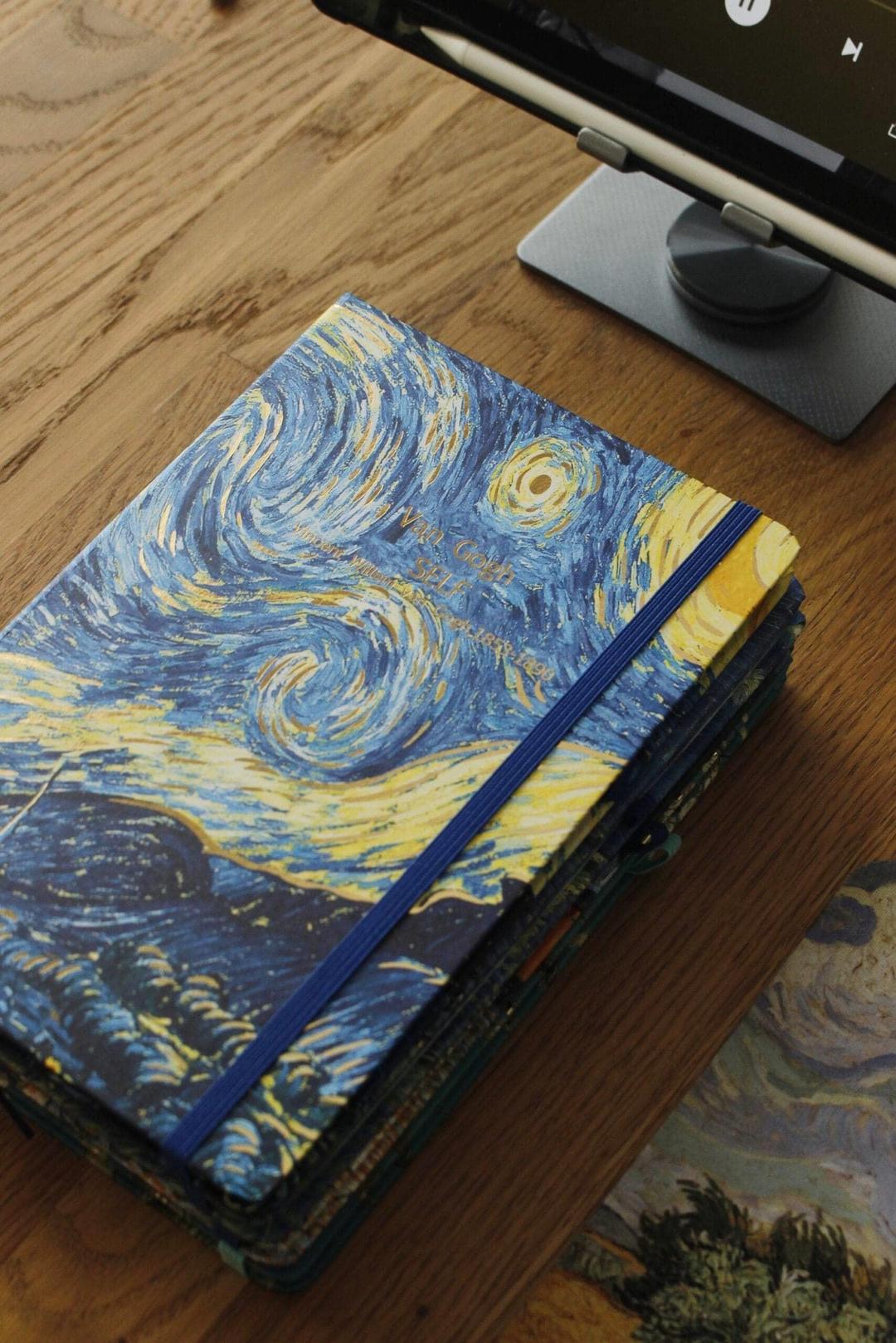 Yıldızlı Gece A5 Boyutlu Yaldızlı Kapaklı Defter