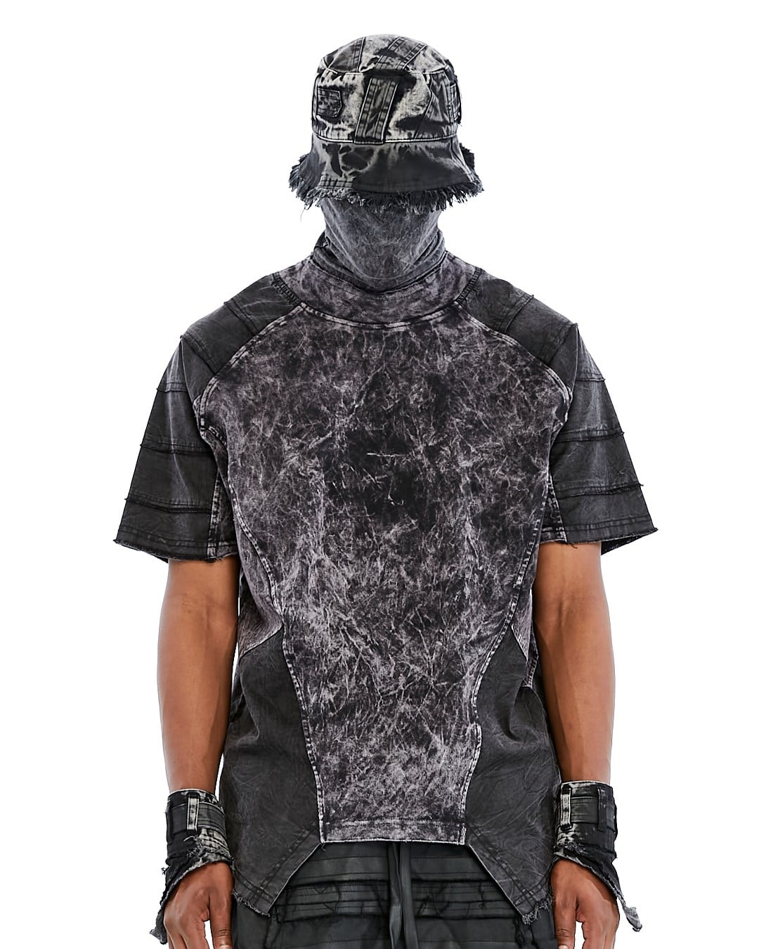 ARMOR T-SHIRT