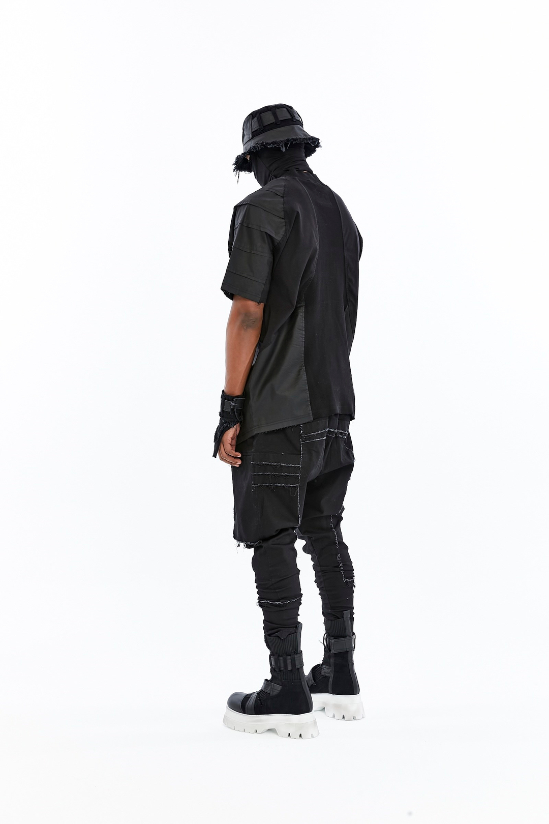ARMOR T-SHIRT