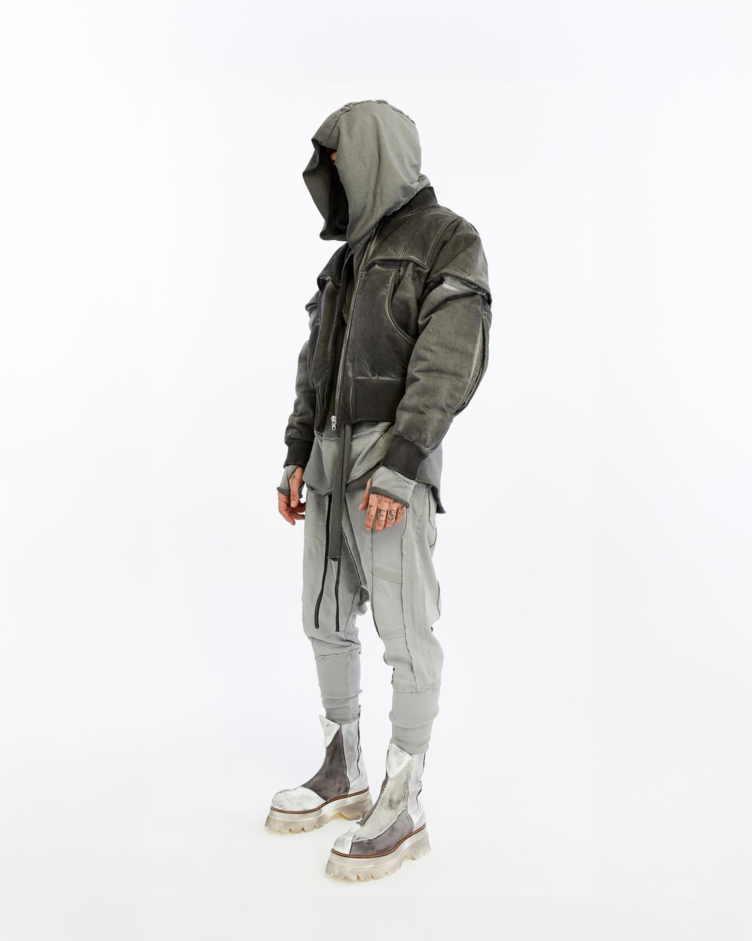 BOMBER JACKET