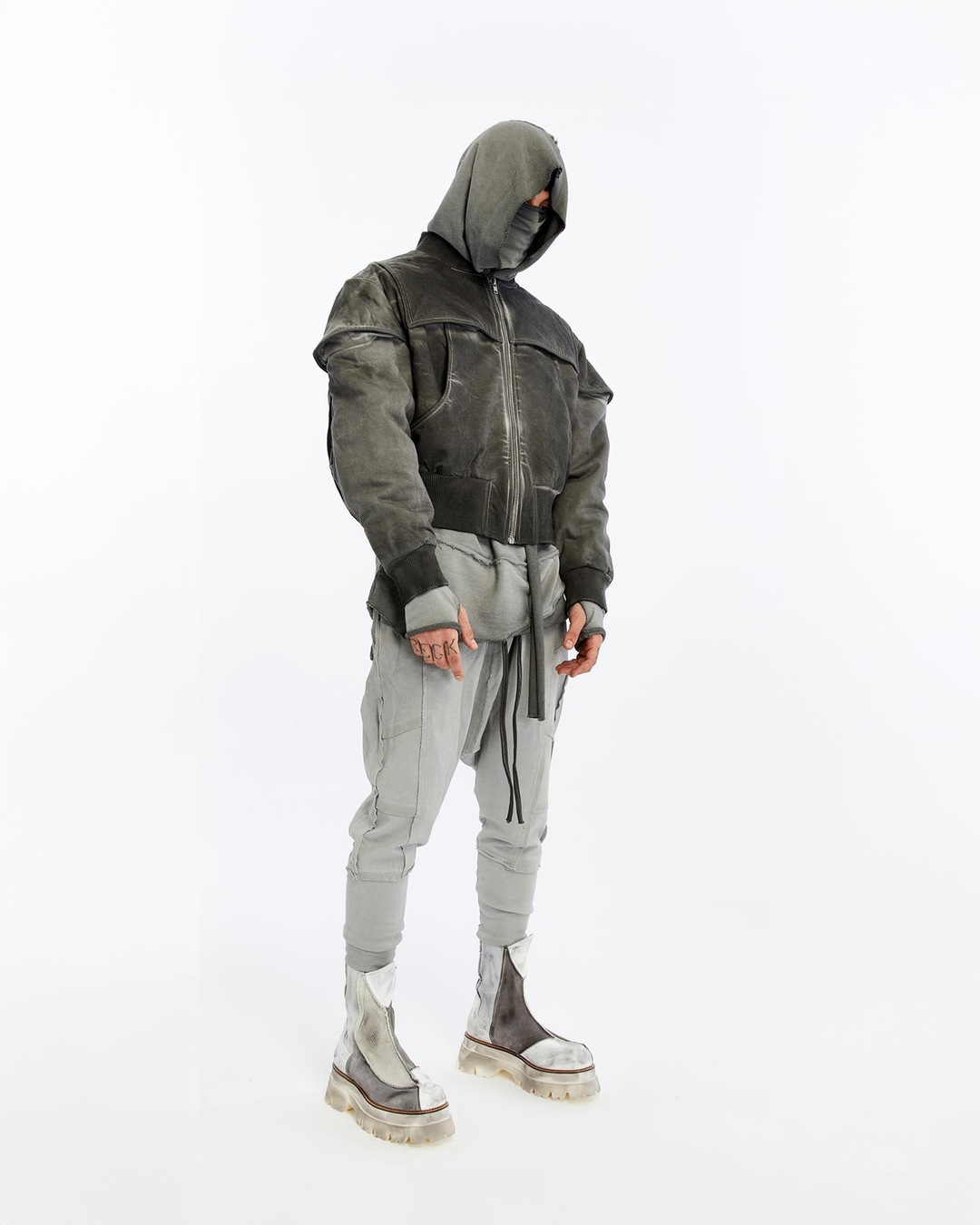 BOMBER JACKET
