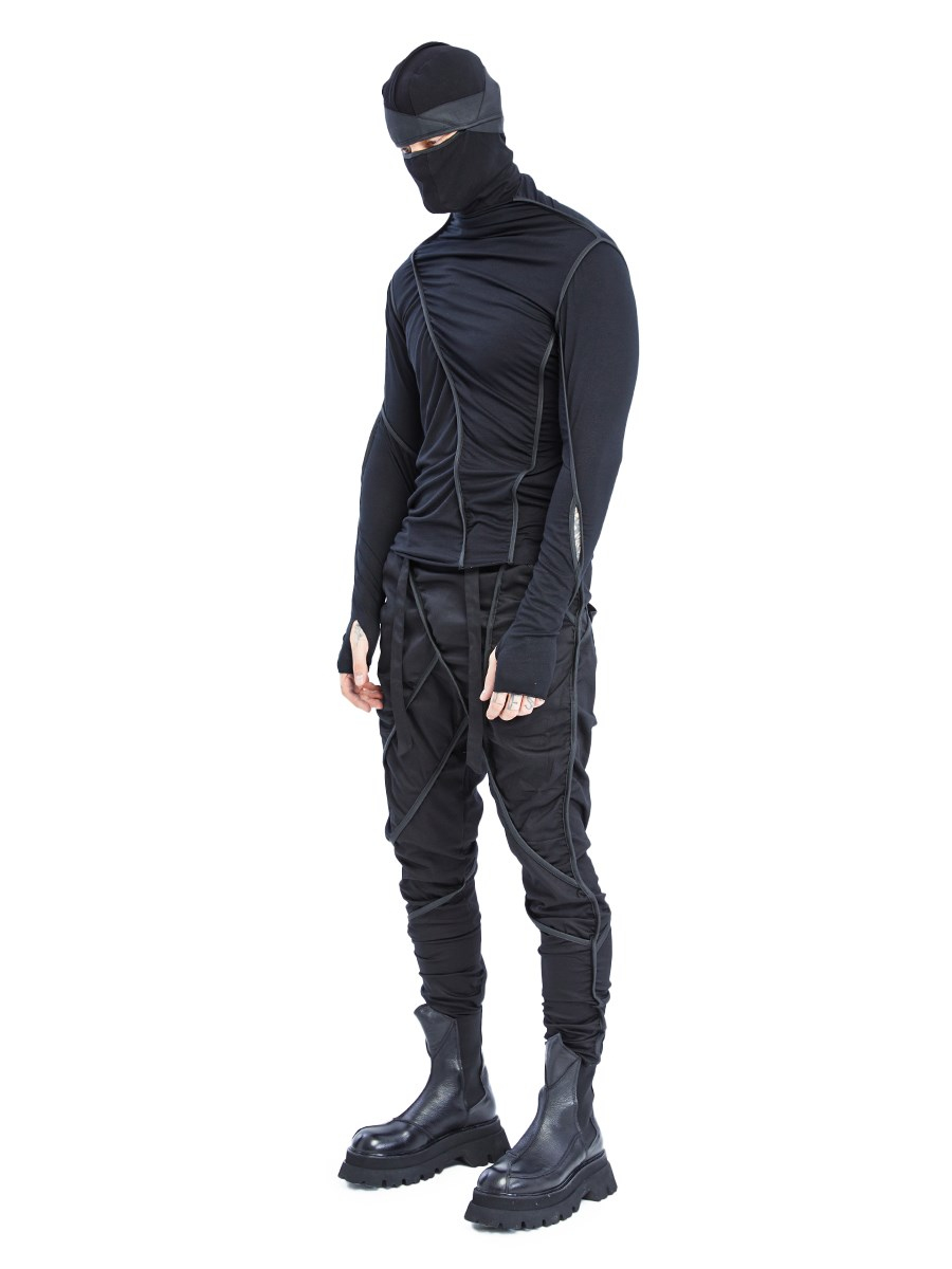BROKEN LINE TURTLENECK TOP