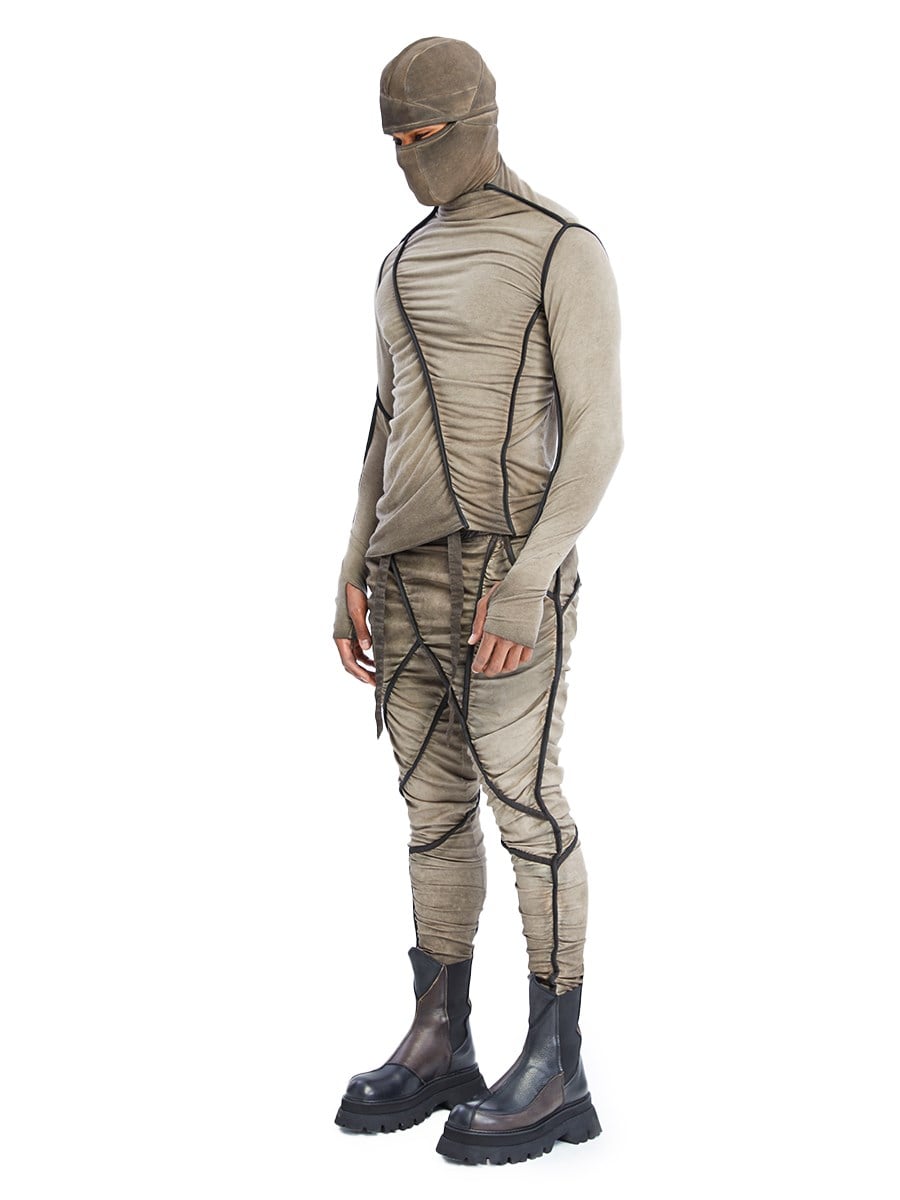 BROKEN LINE TURTLENECK TOP