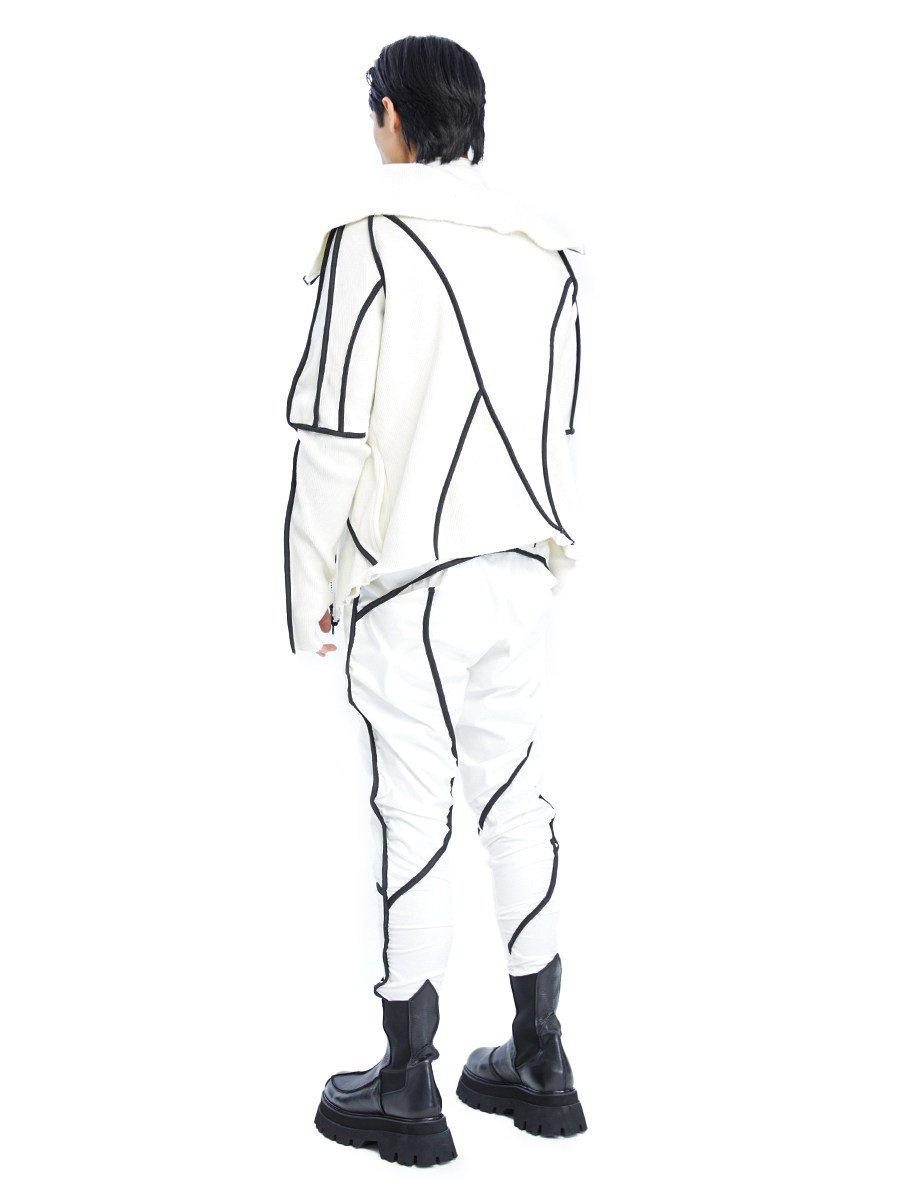 BROKEN LINE ZIP-UP TOP