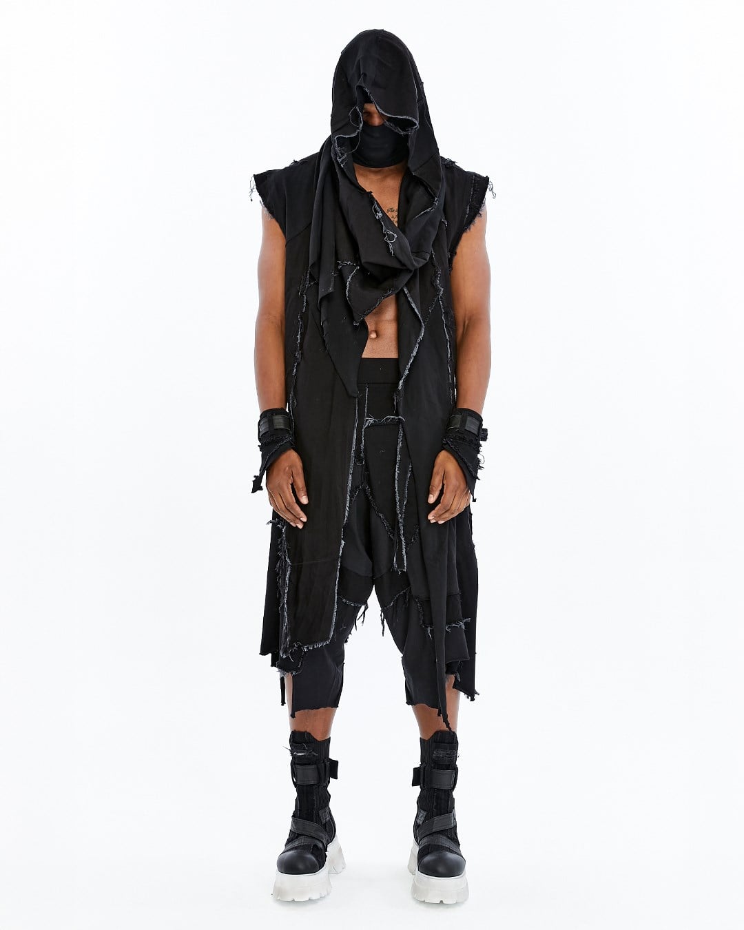 DIVIDE VEST