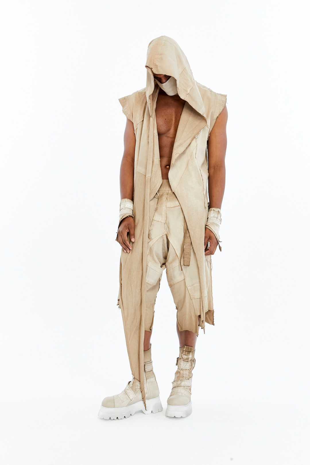 DIVIDE VEST
