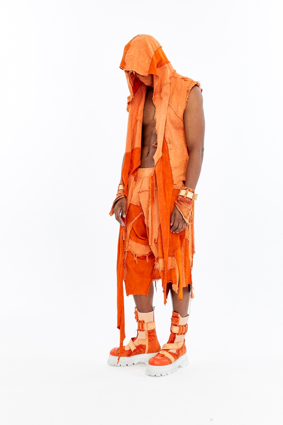 DIVIDE VEST