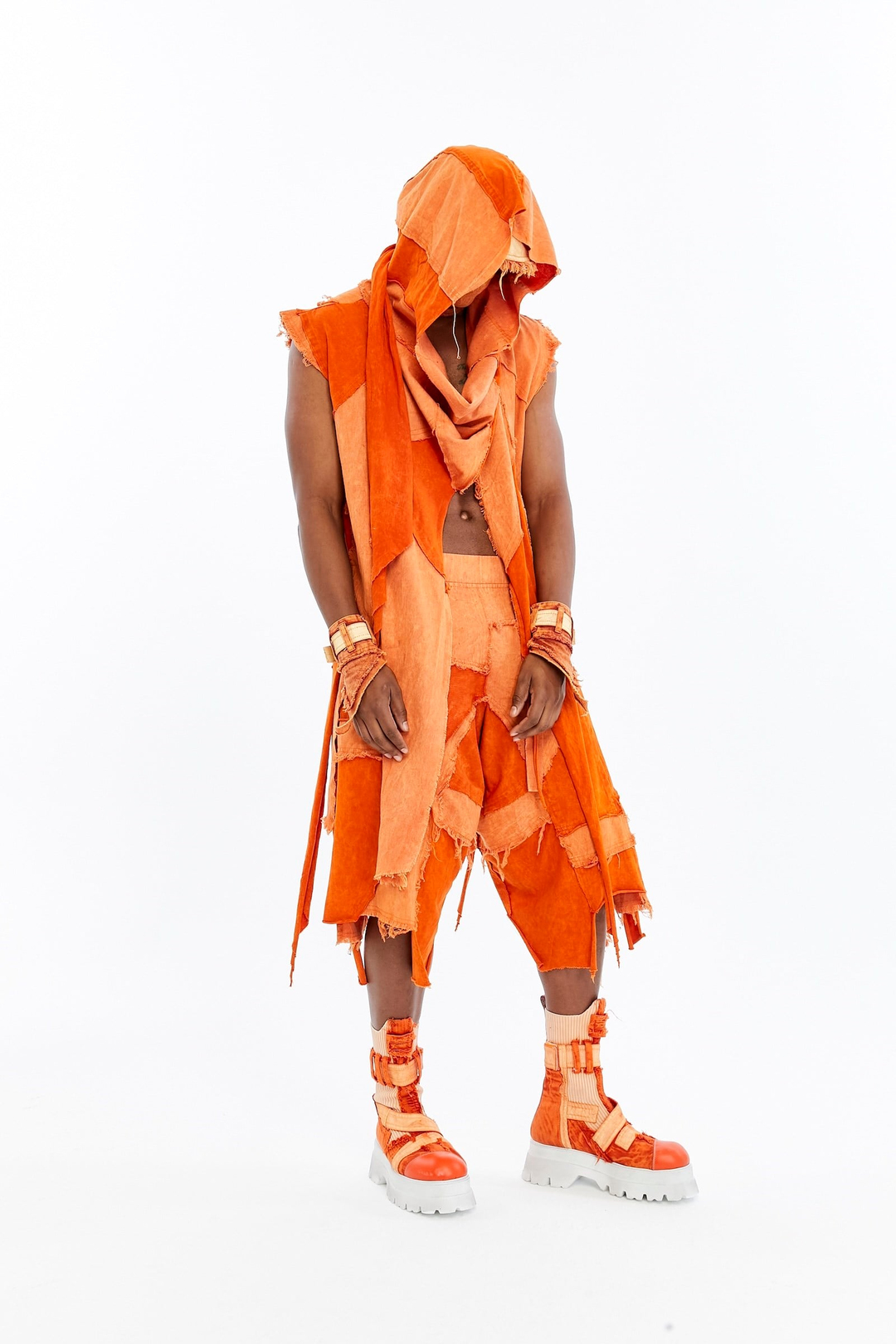 DIVIDE VEST