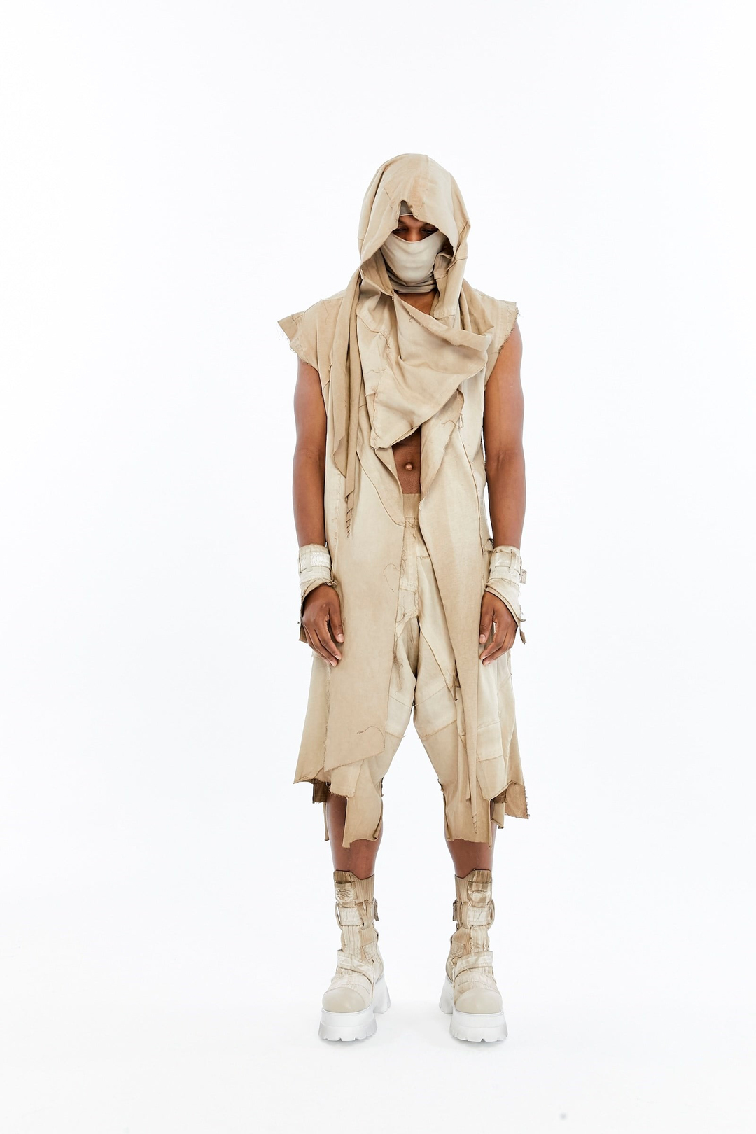DIVIDE VEST