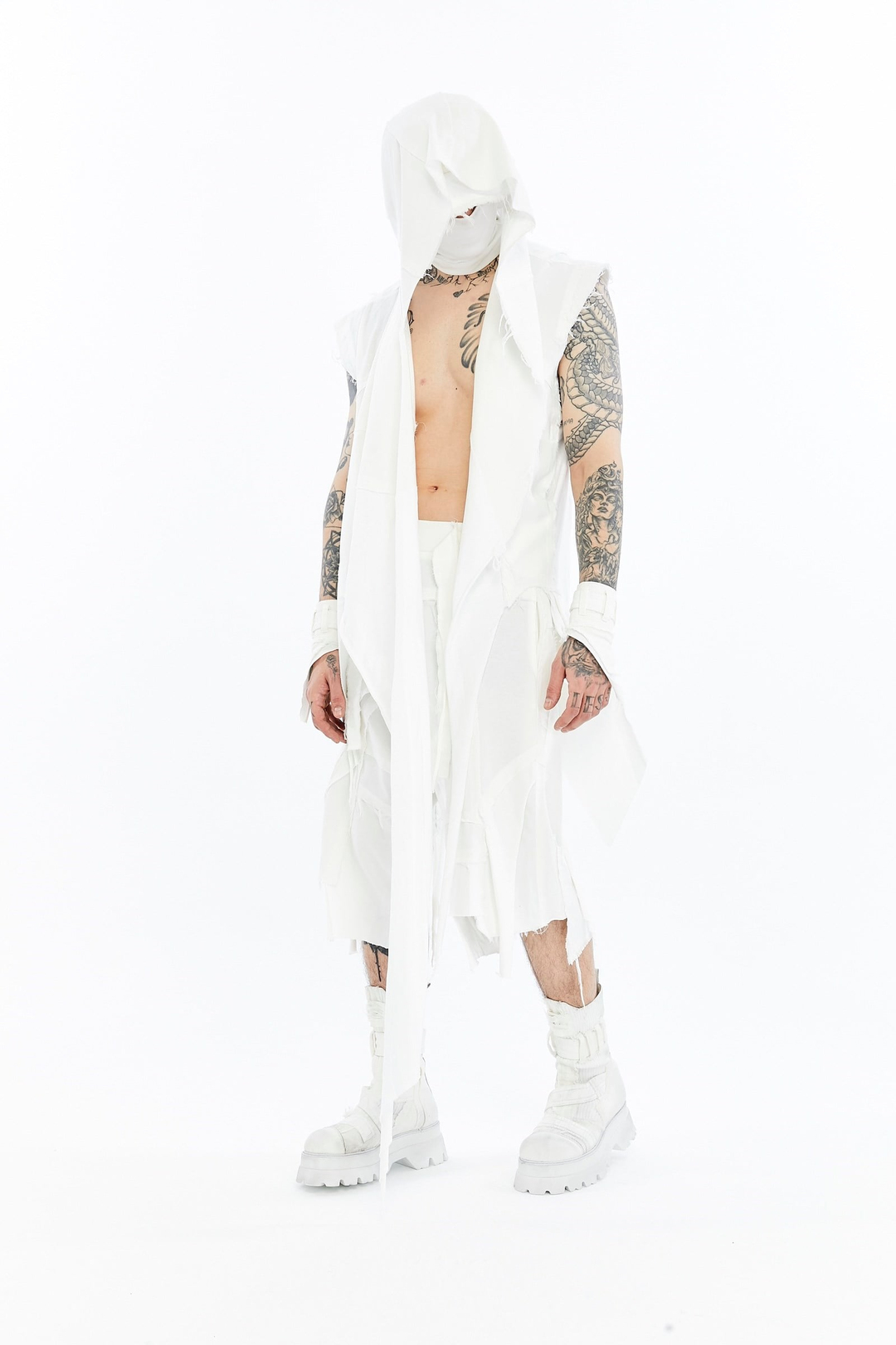 DIVIDE VEST