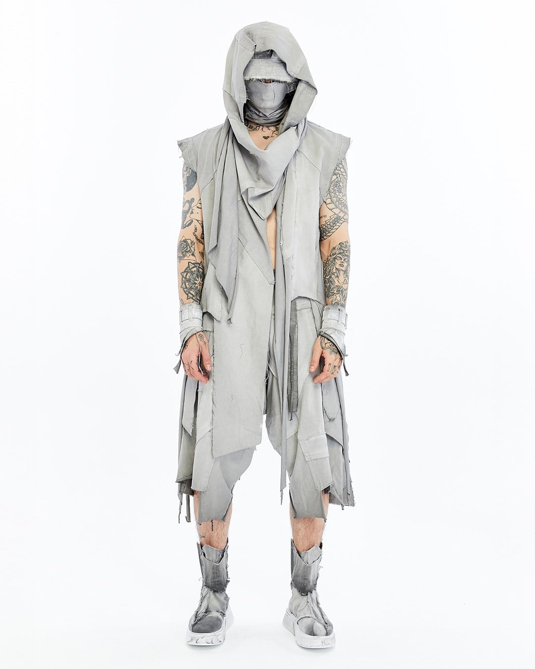 DIVIDE VEST