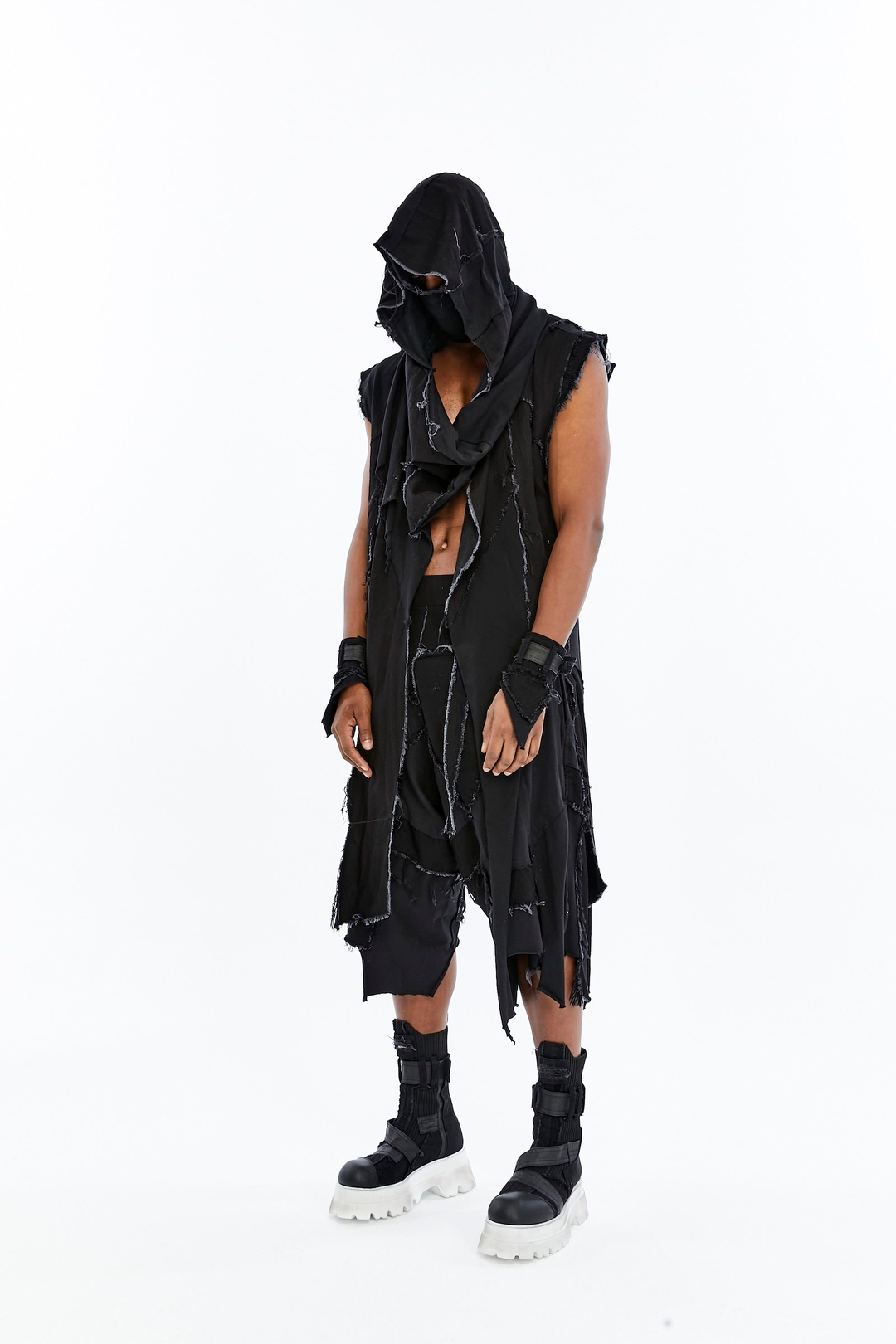 DIVIDE VEST