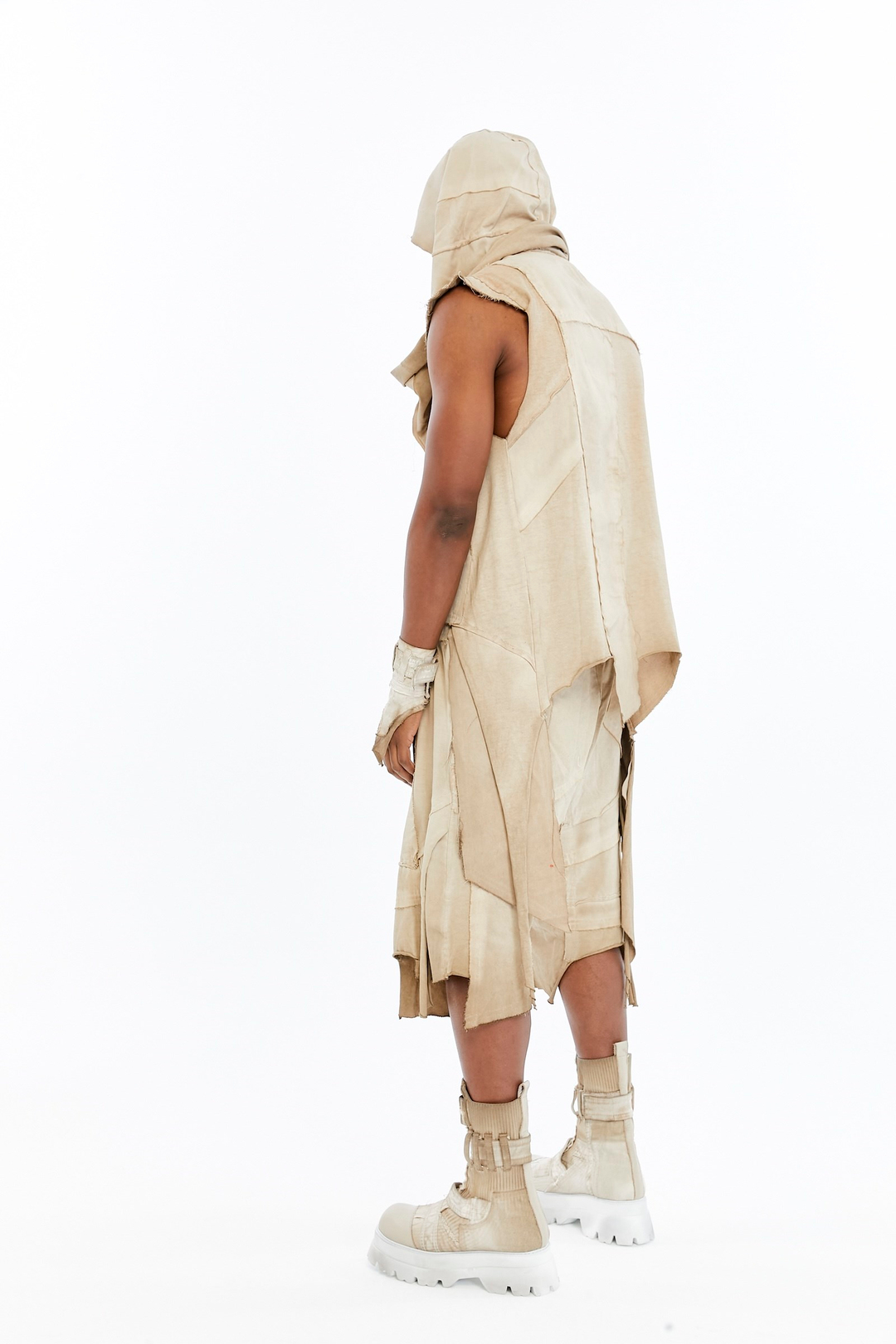 DIVIDE VEST