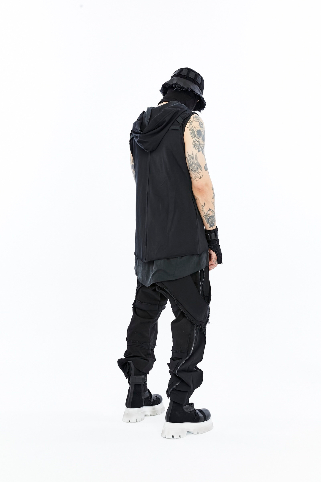 DOUBLE LAYER VEST