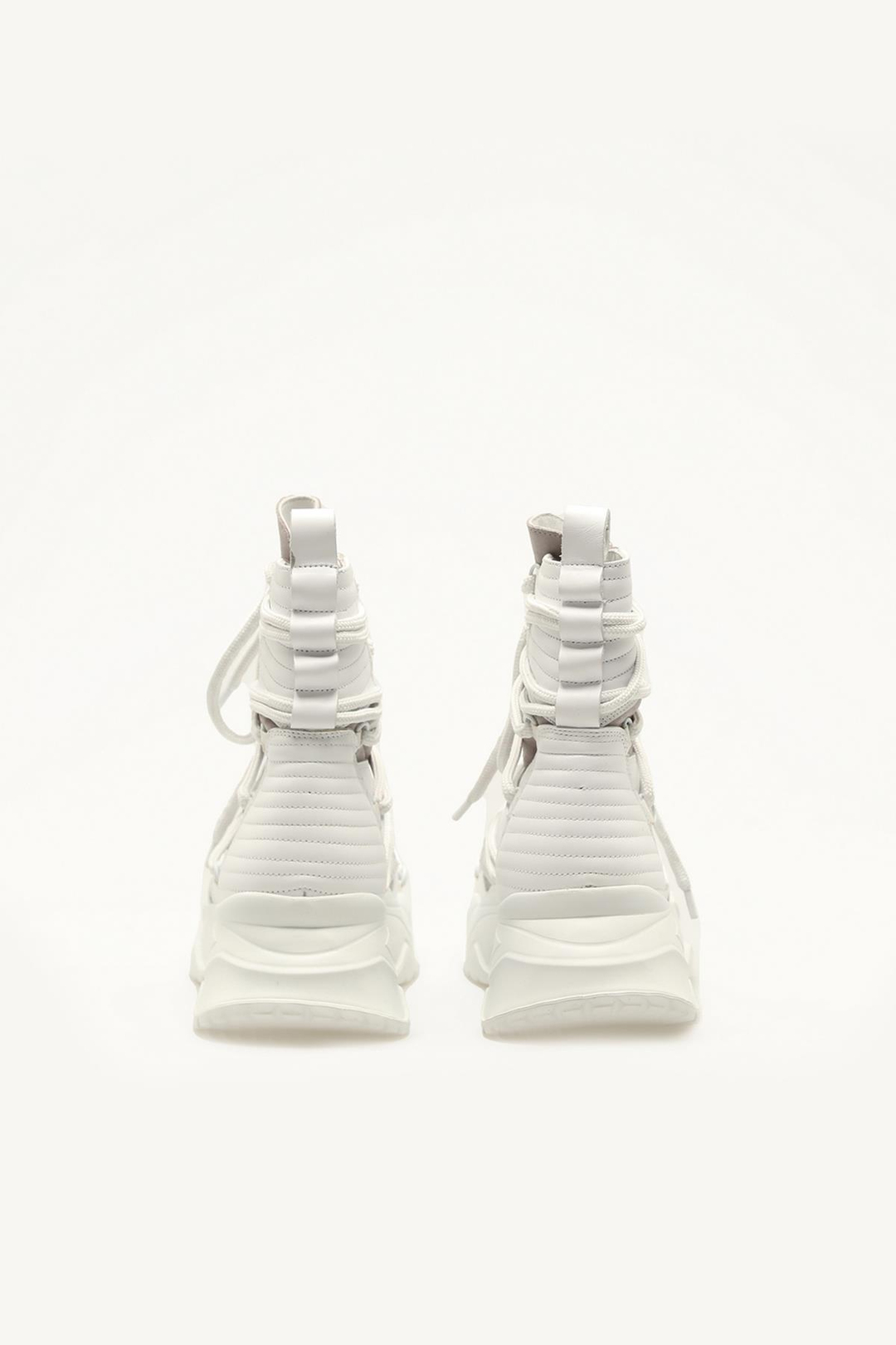 LONG STRING SHOES