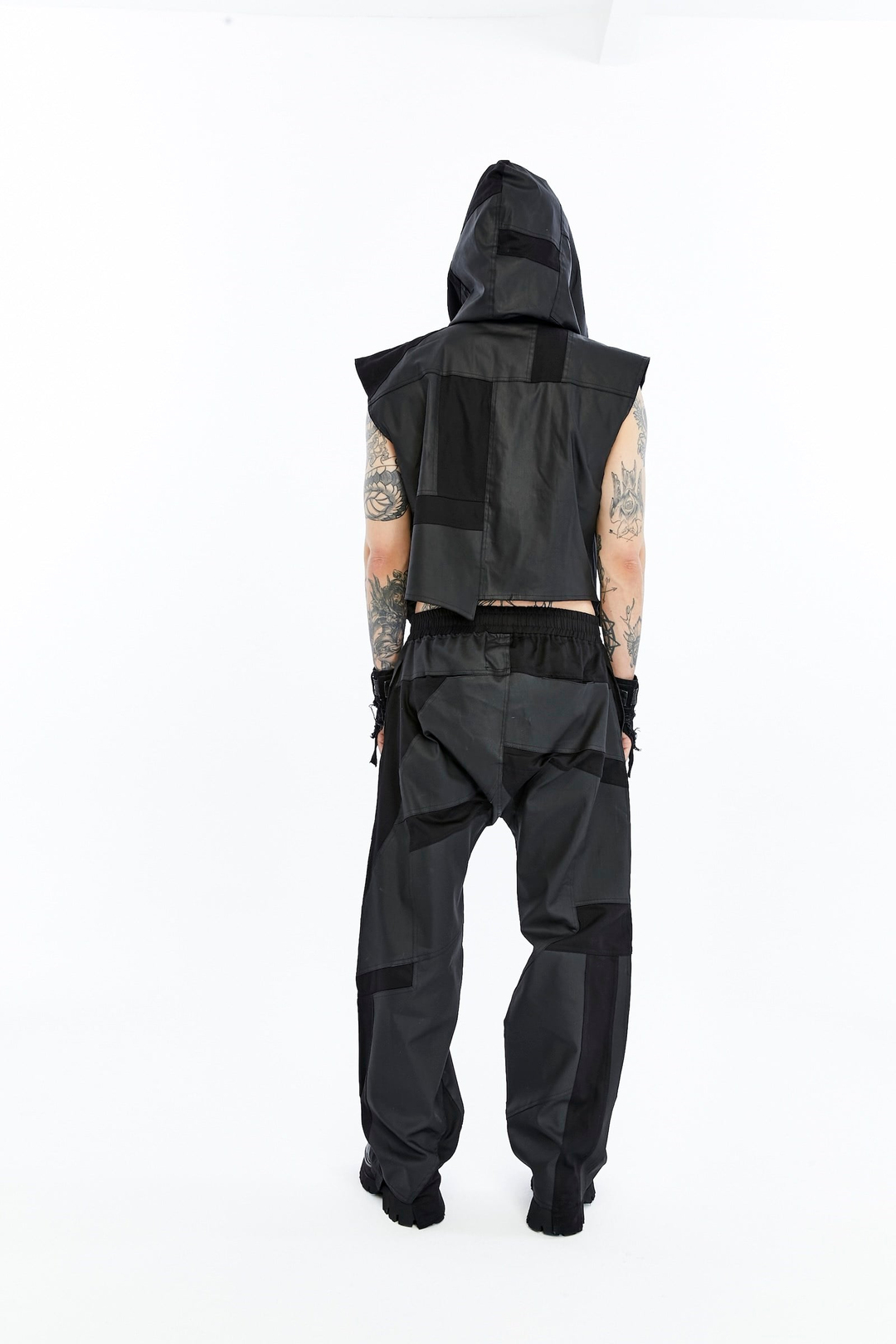 RIFT VEST