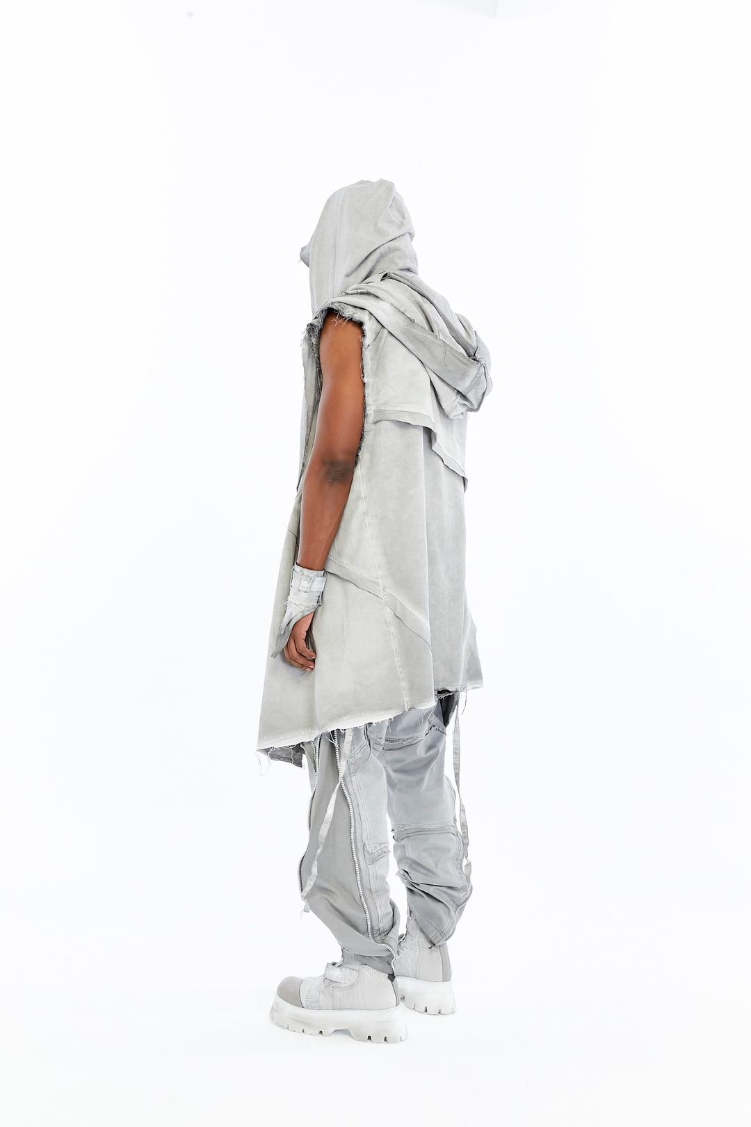 SHARD VEST