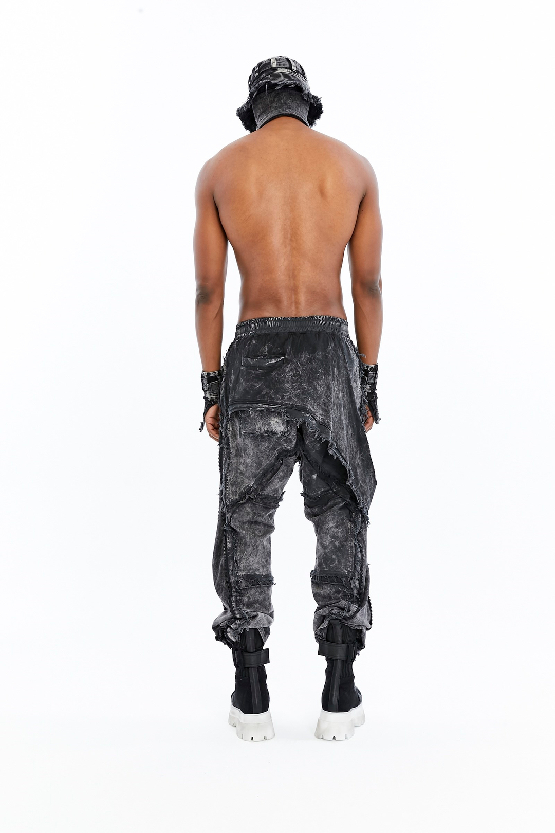 SPLIT ZIP PANTS