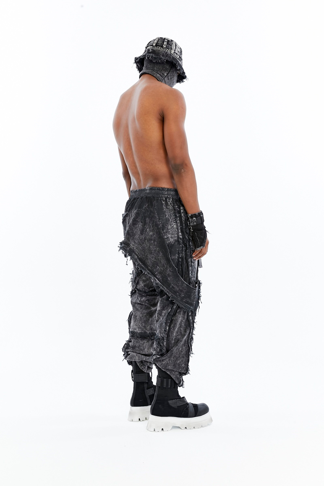 SPLIT ZIP PANTS