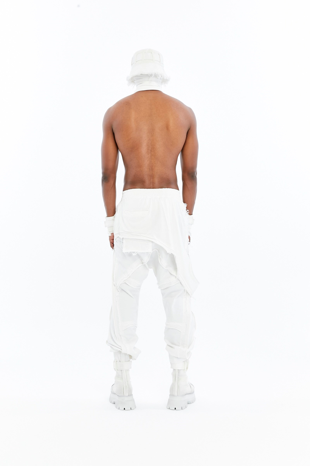SPLIT ZIP PANTS