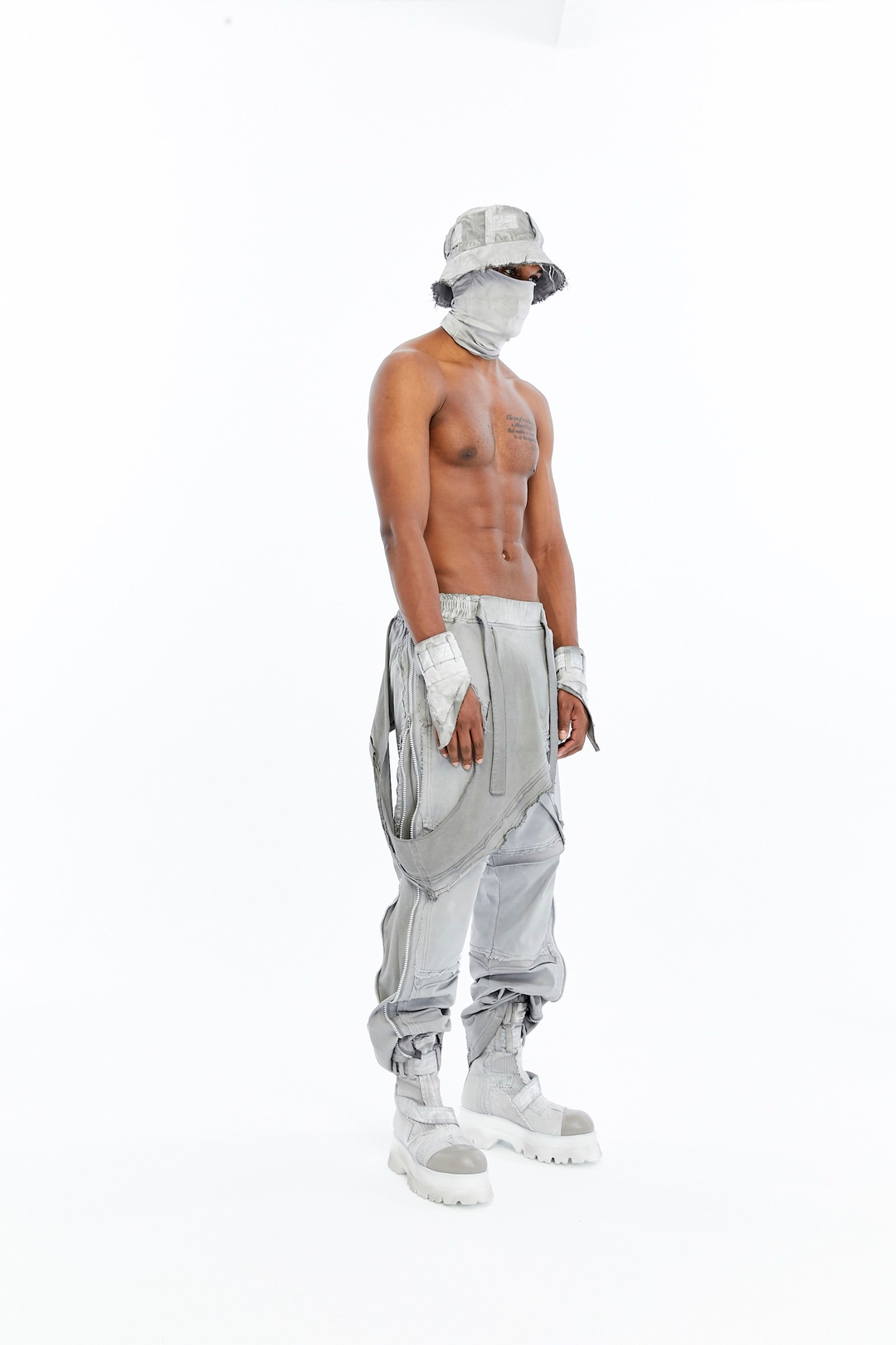 SPLIT ZIP PANTS
