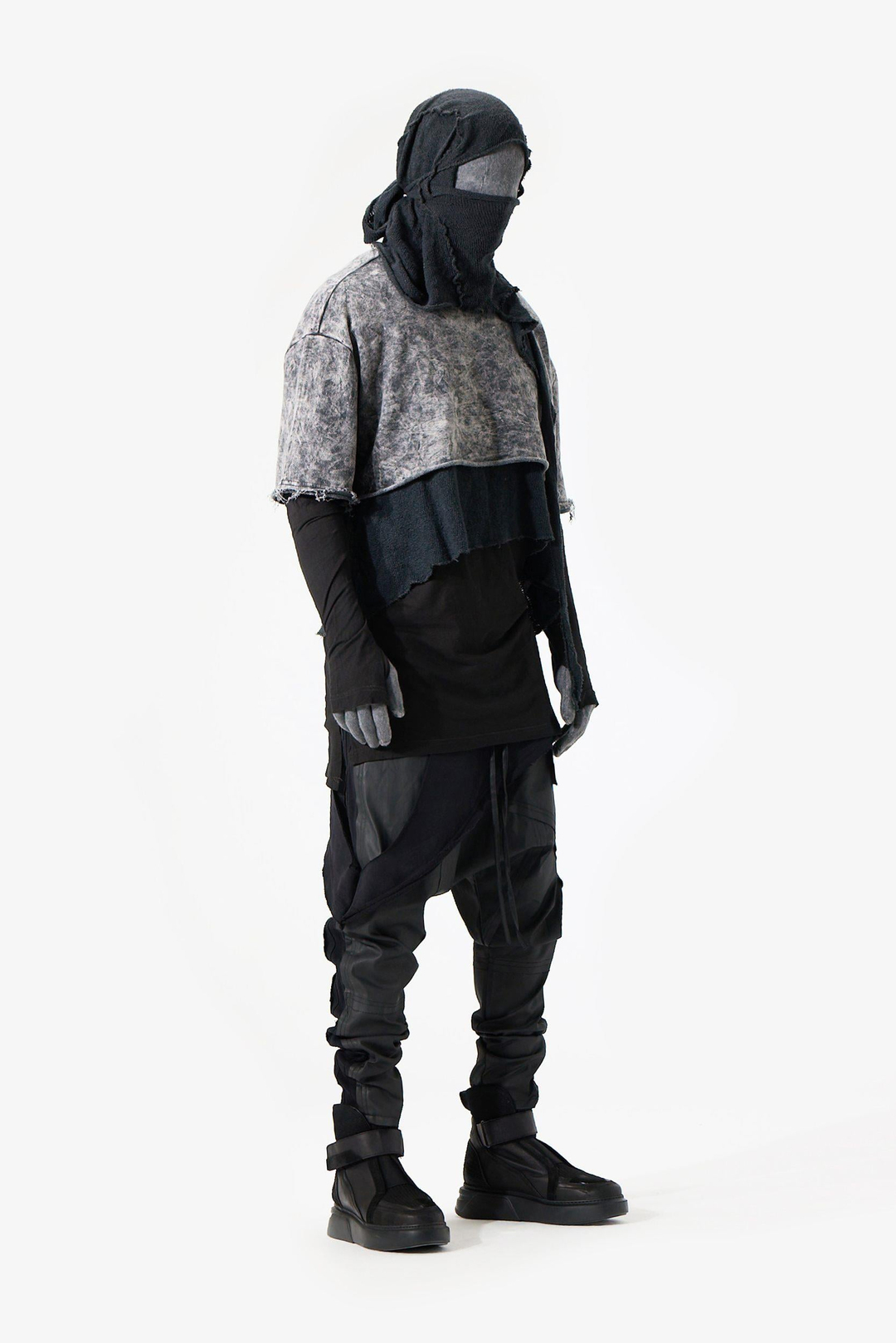 THREE PART SWEATSHIRT