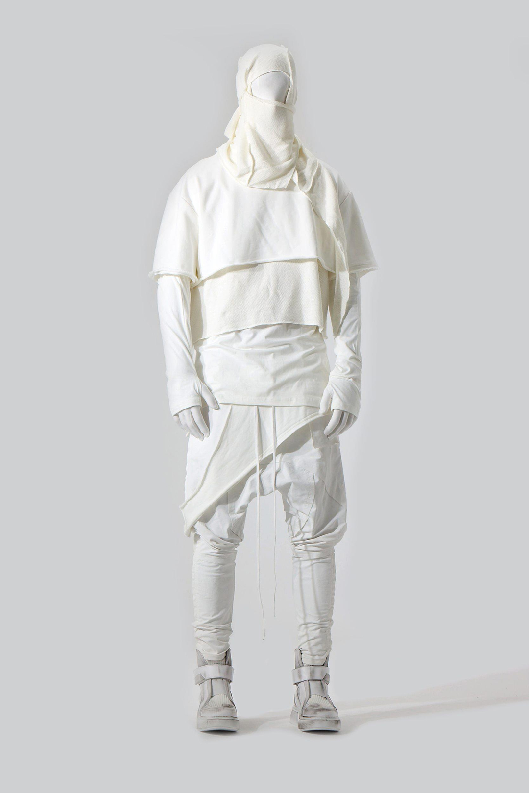 THREE PART SWEATSHIRT