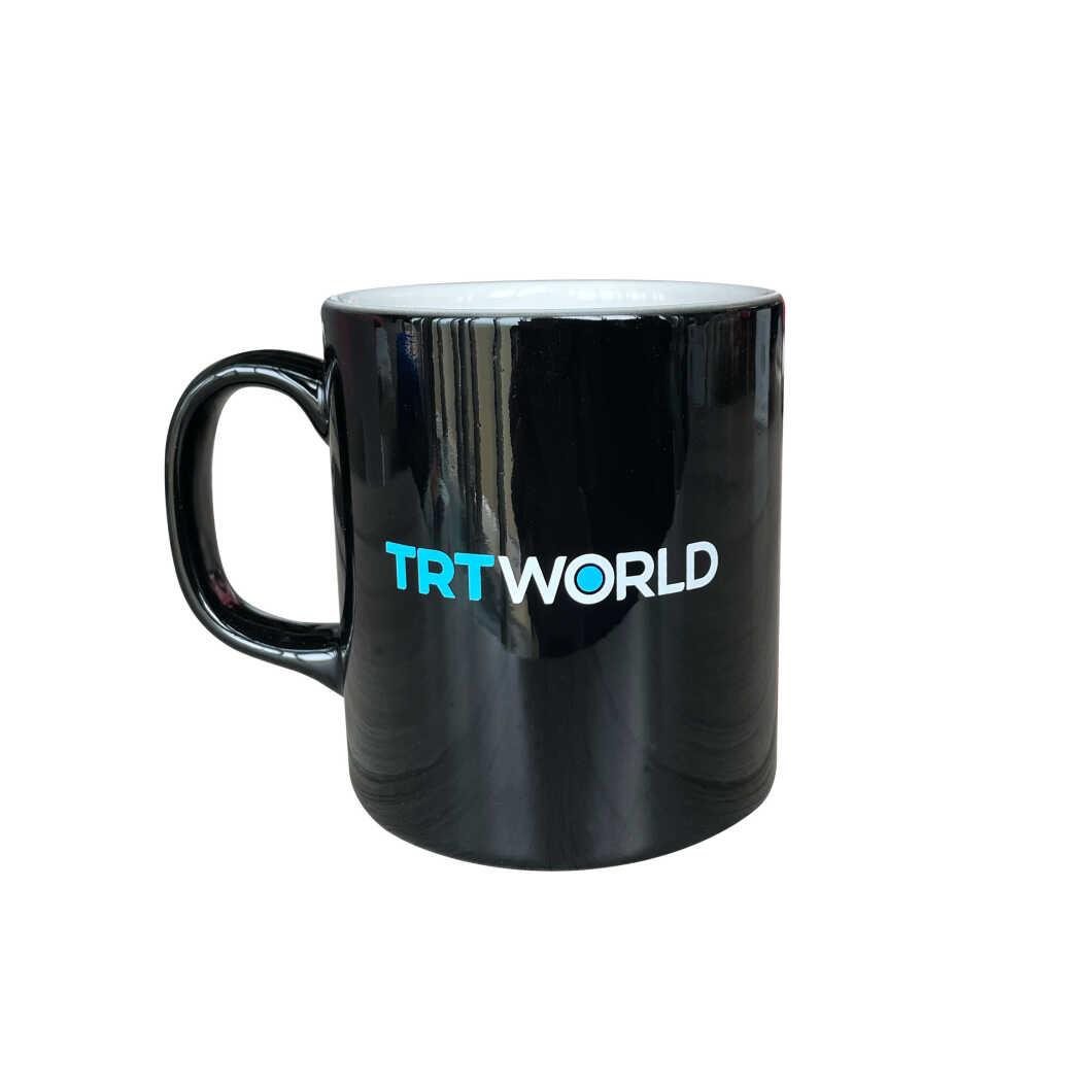 TRT World Logolu Siyah Kupa