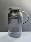 Astana Metal Kapaklı Füme Cam Sürahi - 1800ml