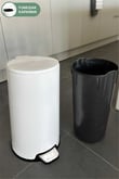 Cigo 20 LT Yumuşak Kapanan Pedallı Banyo Mutfak Ofis Çelik Çöp Kovası - Beyaz & İç Kısım Siyah