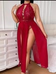 Arias Closet Büyük Beden Kırmızı Dantel İşlemeli Göğüs Detaylı Yırtmaçlı Fantezi Gecelik