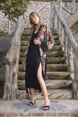 Arias Closet Çiçek ve Yaprak Desenli Dantelli ve Dekolteli Sabahlık Takımı