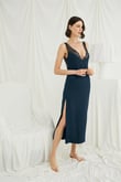 Arias Closet Dantelli Dekolteli ve Yırtmaçlı Gecelik