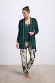Arias Closet Kadife Sabahlık, Dantelli Atlet ve Desenli Pantolon Pijama Takımı